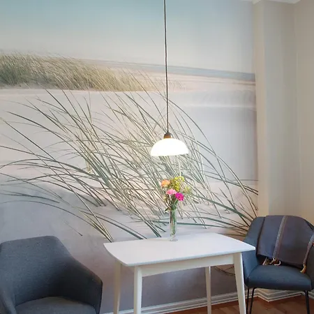 Cblue Friedrich Franz, 500 M Zum Strand, Zentral Rostock