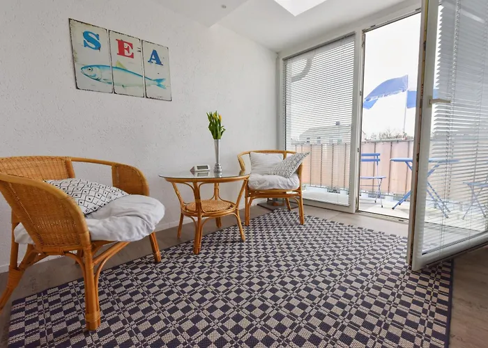 Cblue Friedrich Franz, 500 M Zum Strand, Zentral *